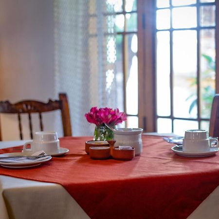 Hotel El Patio De Monterrey Уарас Экстерьер фото