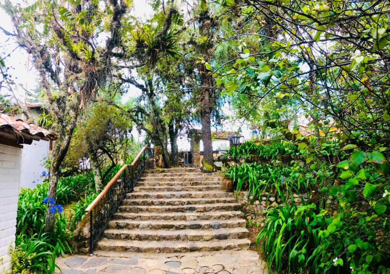 Hotel El Patio De Monterrey Уарас Экстерьер фото