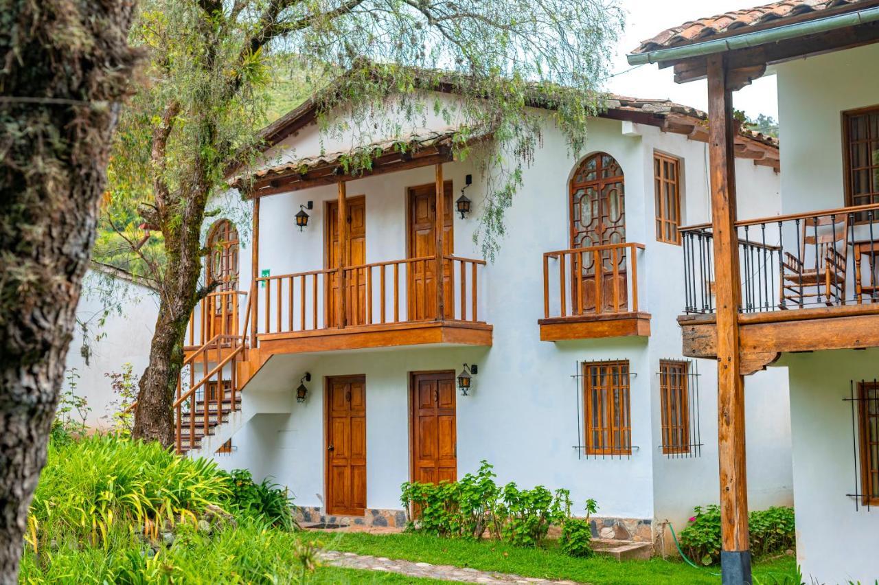 Hotel El Patio De Monterrey Уарас Экстерьер фото