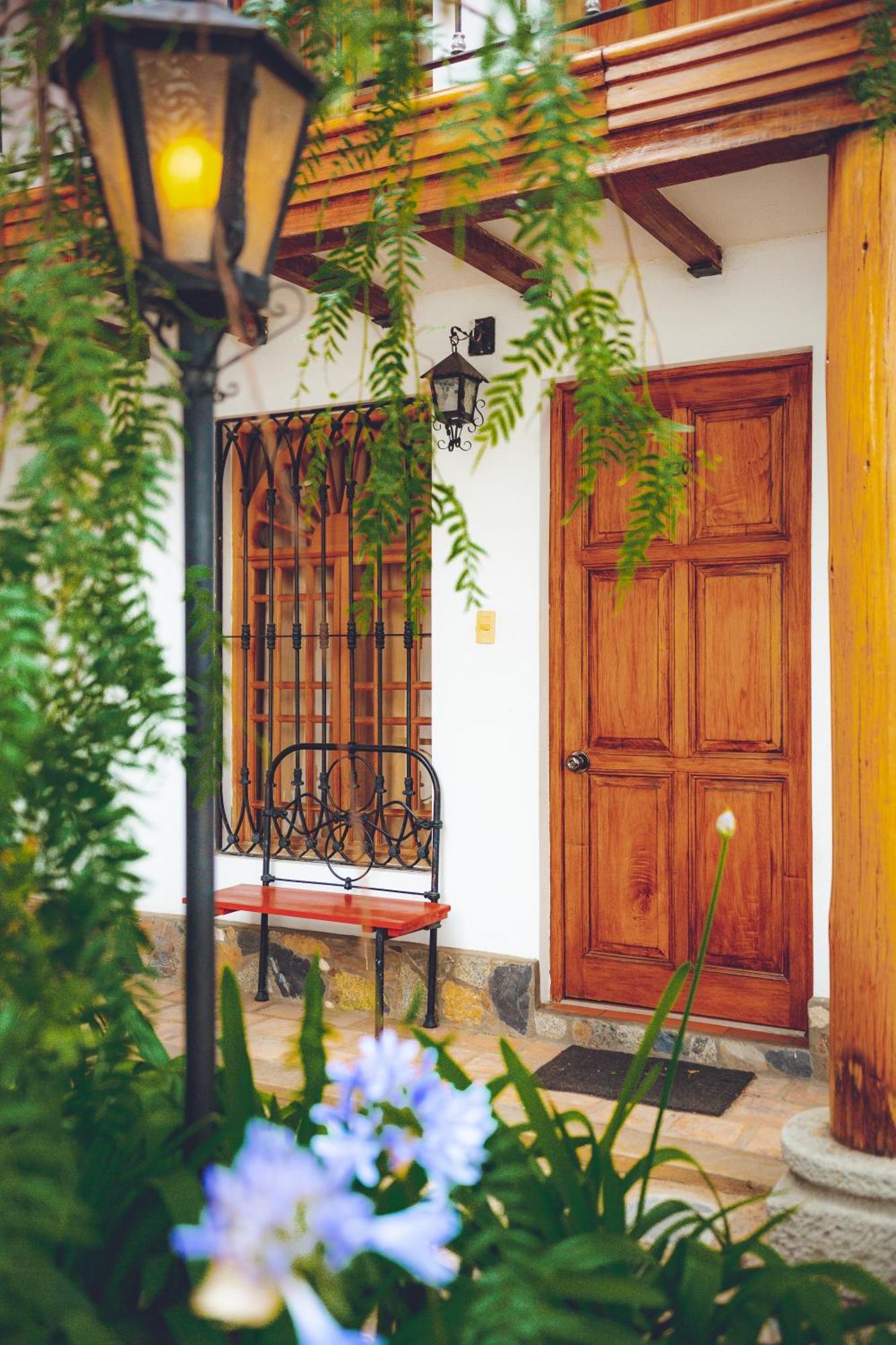 Hotel El Patio De Monterrey Уарас Экстерьер фото