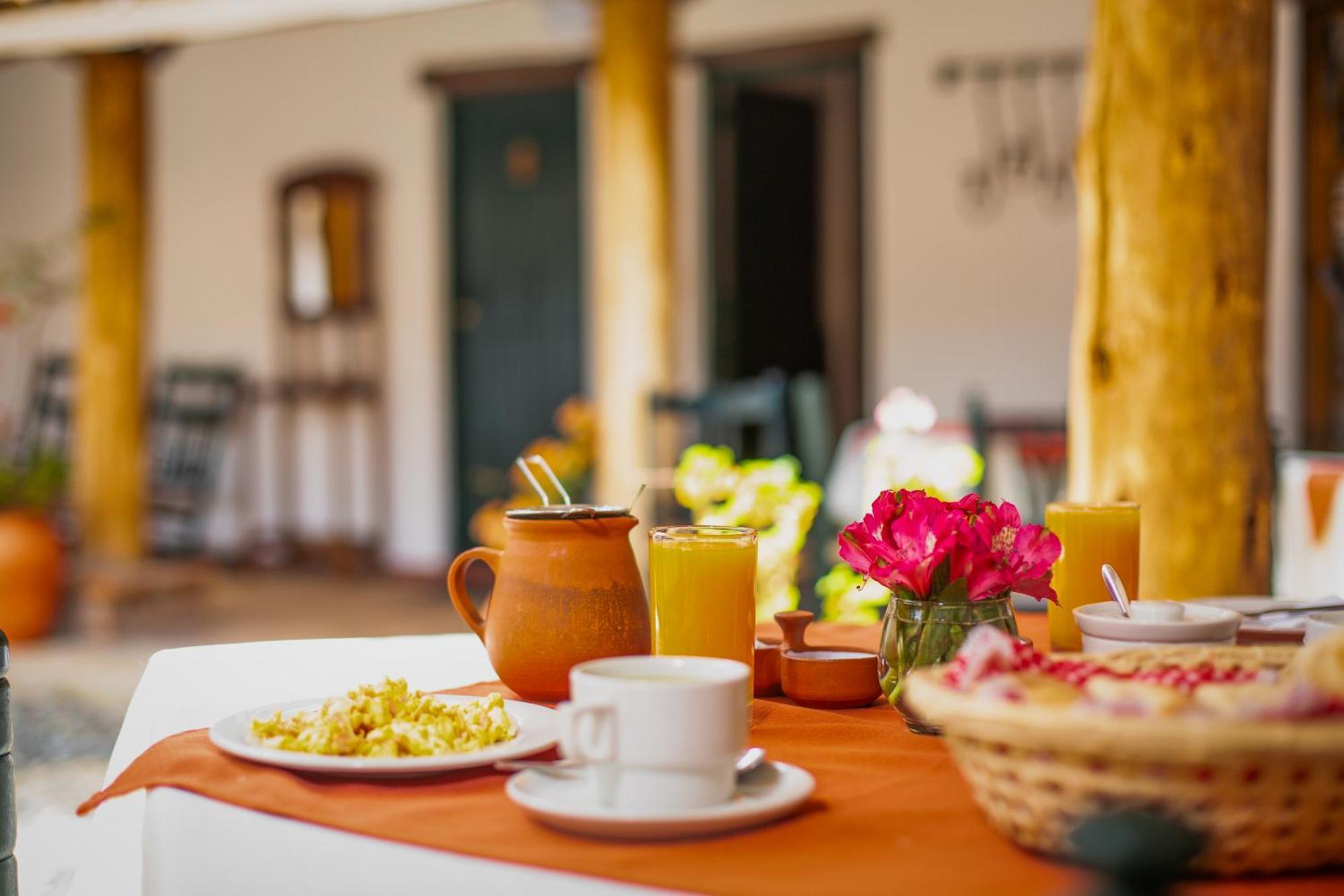 Hotel El Patio De Monterrey Уарас Экстерьер фото